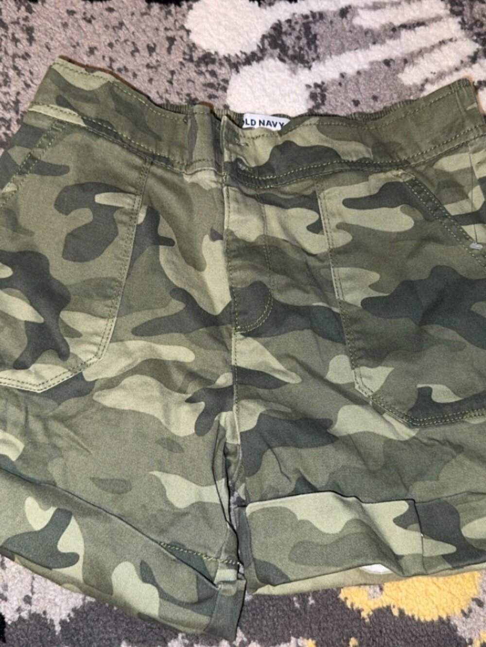 Old Navy Girls Green Camo shorts